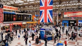 A Walk Through The London Victoria Station London England [upl. by Aerdnael]